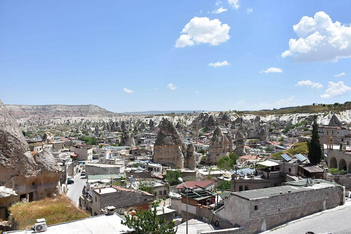 Nestled in the captivating region of Cappadocia, Göreme stands as a unique gem with a history dating back centuries. Renowned for its otherworldly landscapes, Göreme is a charming town situated amidst the spectacular rock formations and fairy chimneys that make Cappadocia famous.